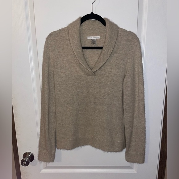 Sarah‎ Spencer Angora/ Lambs wool blend v neck collared sweater size medium - Picture 1 of 3